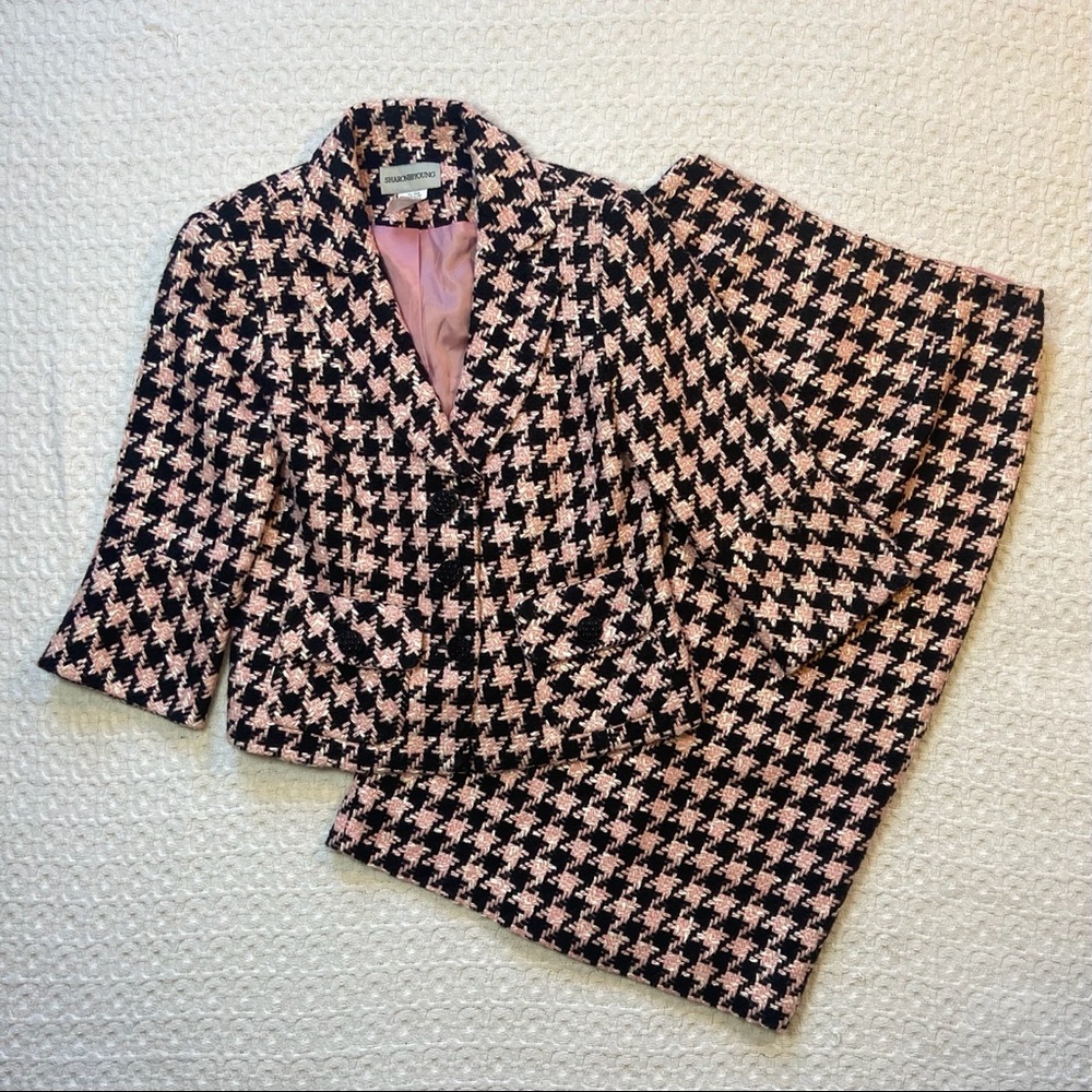 Pink & Black Houndstooth Tweed Skirt Suit Size 4